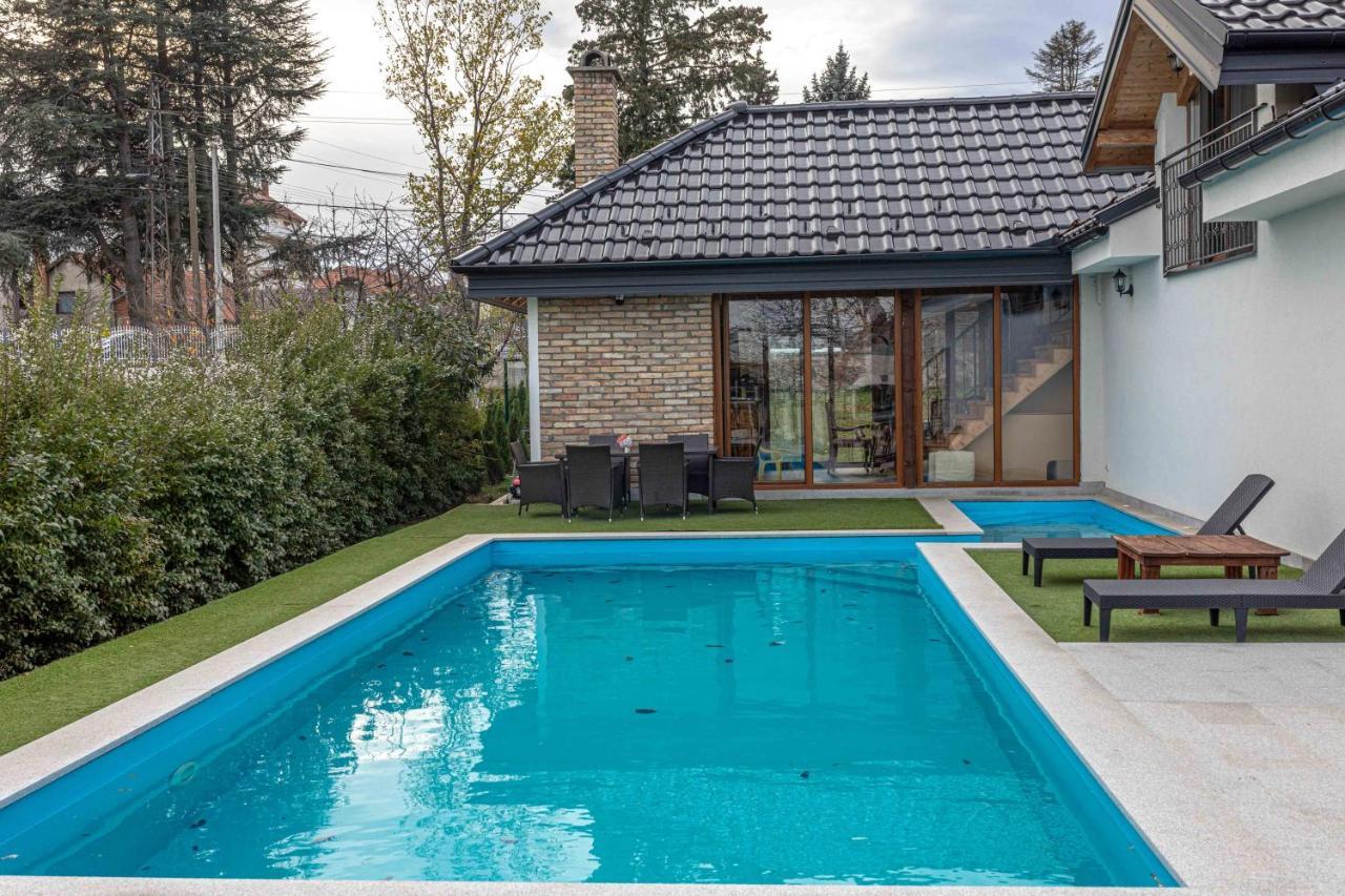 City Escape Luxury Villa Zuce Extérieur photo