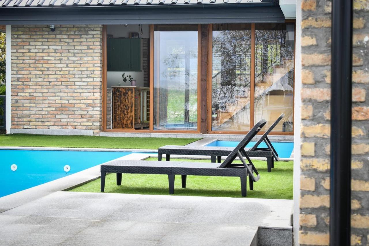 City Escape Luxury Villa Zuce Extérieur photo